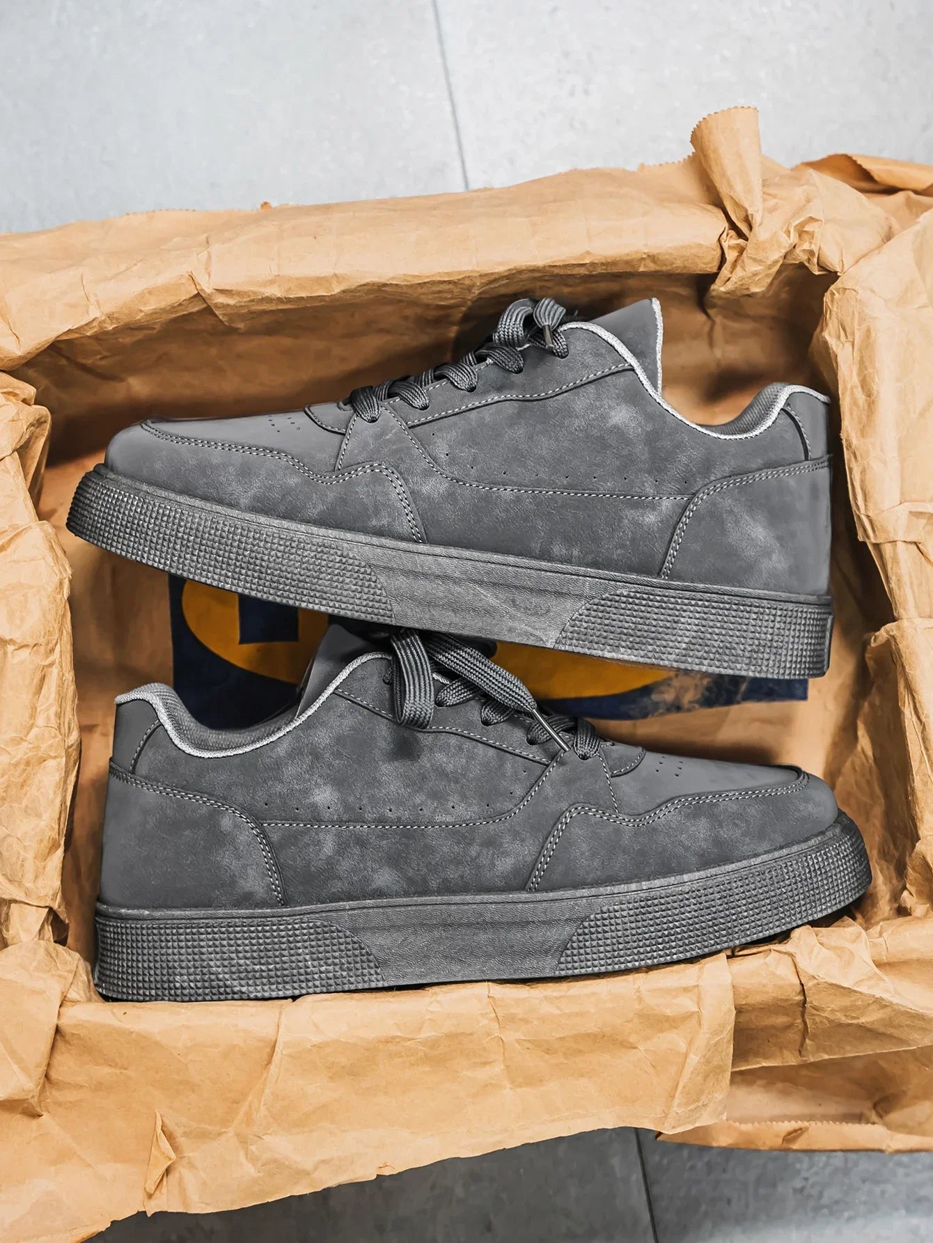 VALEN SUEDE SNEAKERS