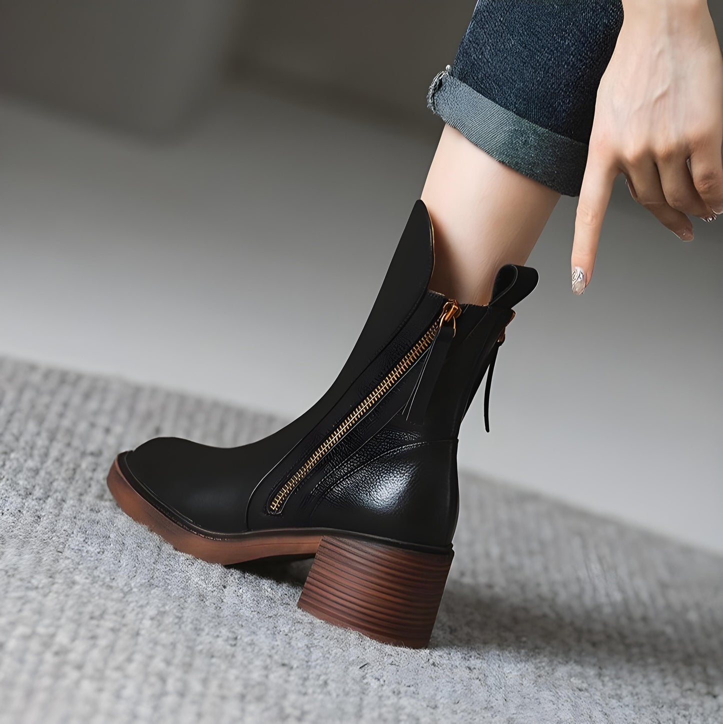 SELENE ANKLE BOOTS
