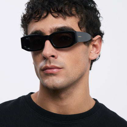 KIRA ATHLETIC SUNGLASSES